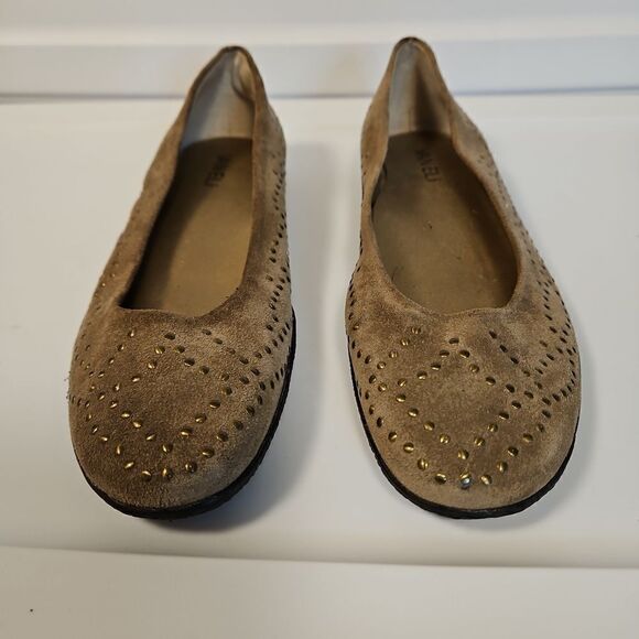 🌹Vaneli Studded Flats sz 8.5 Narrow - Picture 4 of 8
